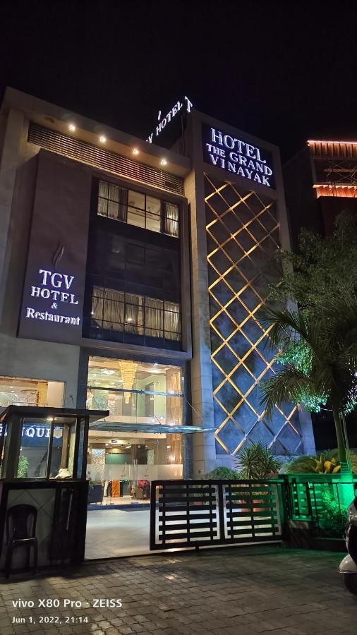 Tgv Hotel Ahmadabad Zewnętrze zdjęcie